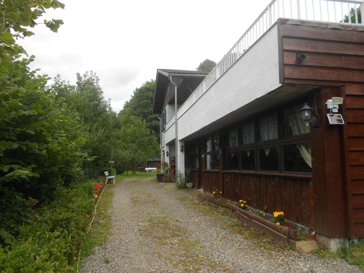 לקון "Le Maloya" Chalets Independants -Chambre Balneo - Relais Motards מראה חיצוני תמונה