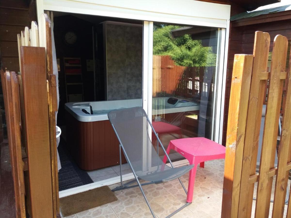לקון "Le Maloya" Chalets Independants -Chambre Balneo - Relais Motards מראה חיצוני תמונה