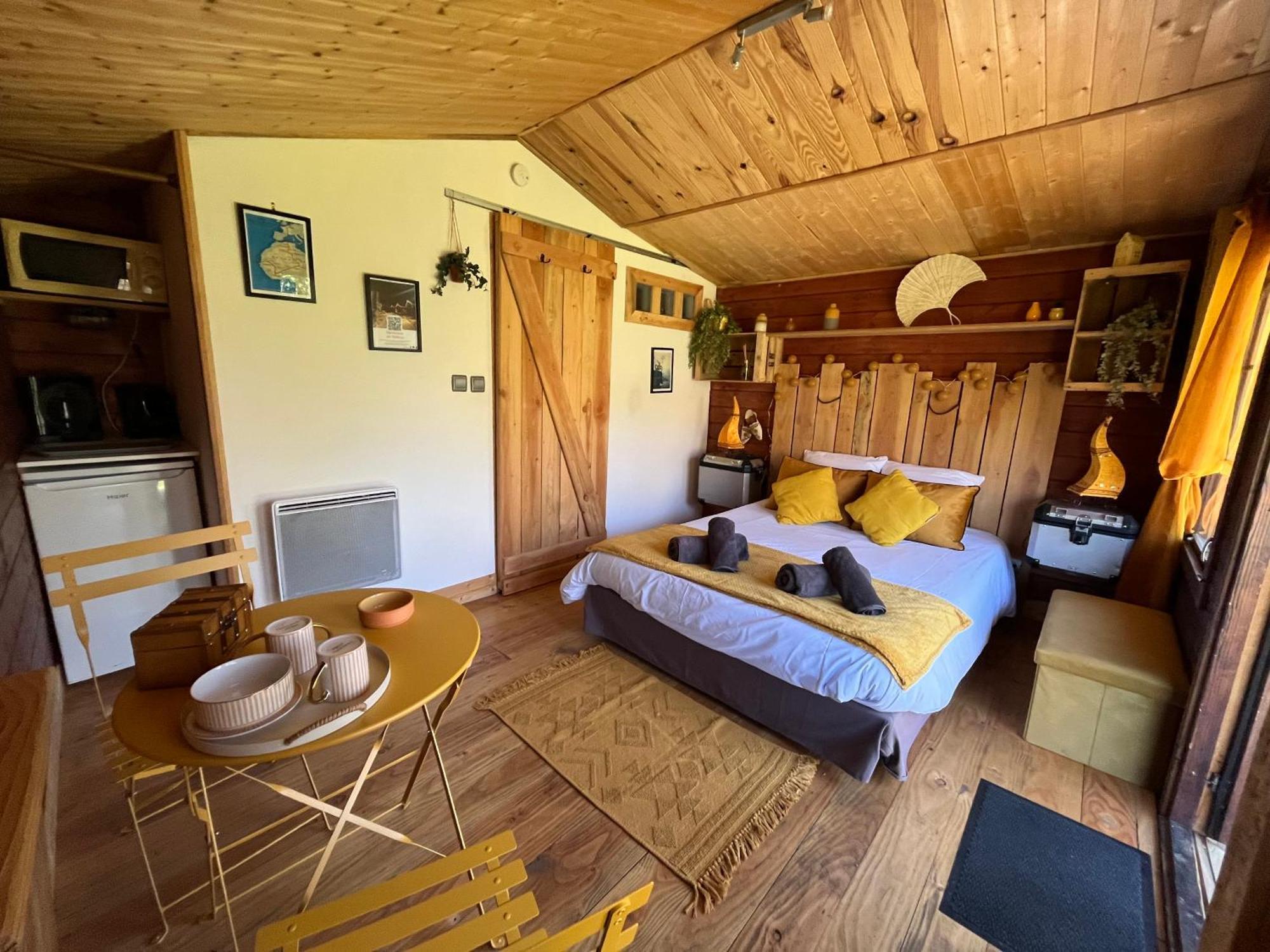 לקון "Le Maloya" Chalets Independants -Chambre Balneo - Relais Motards מראה חיצוני תמונה