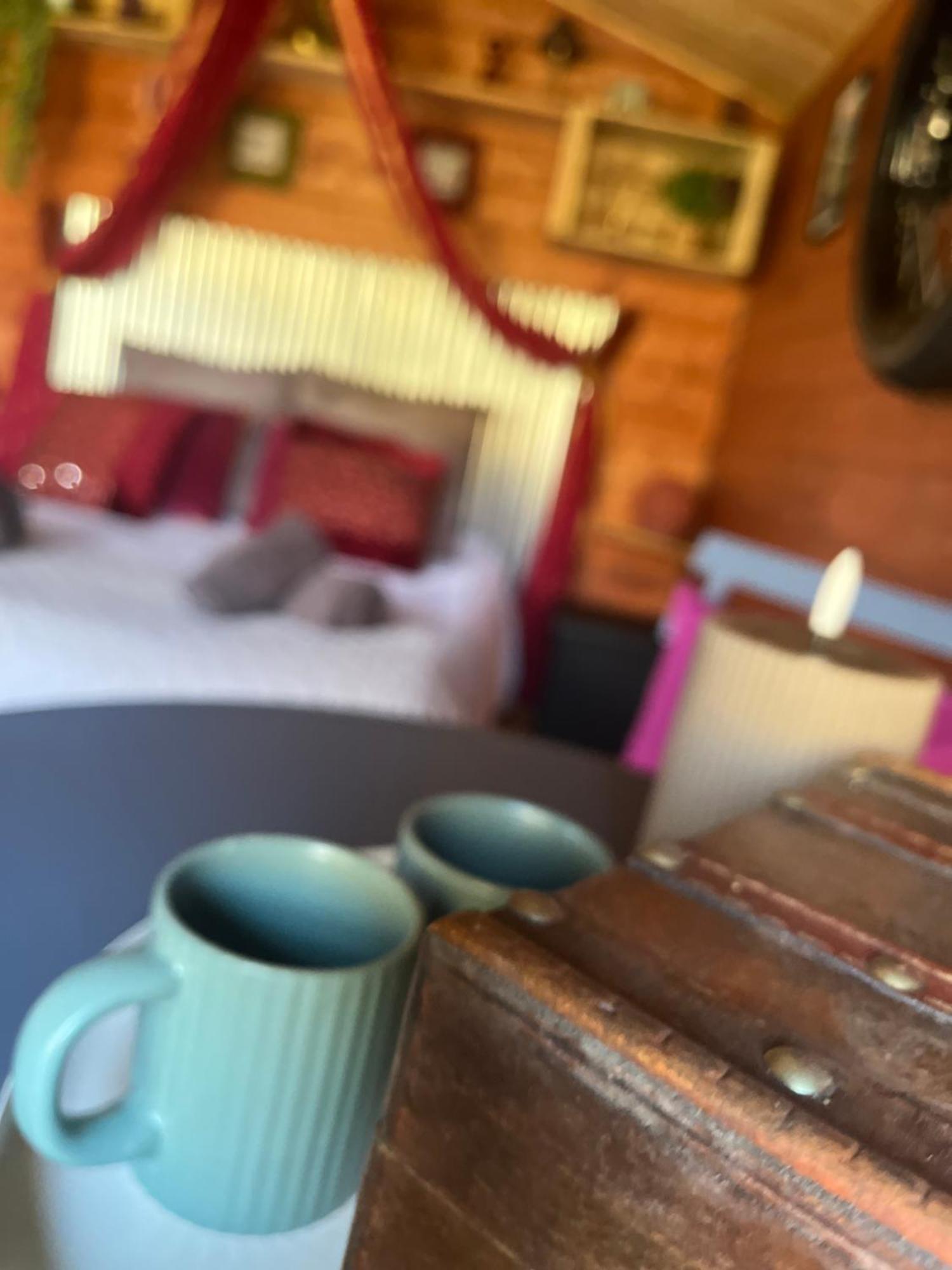 לקון "Le Maloya" Chalets Independants -Chambre Balneo - Relais Motards מראה חיצוני תמונה