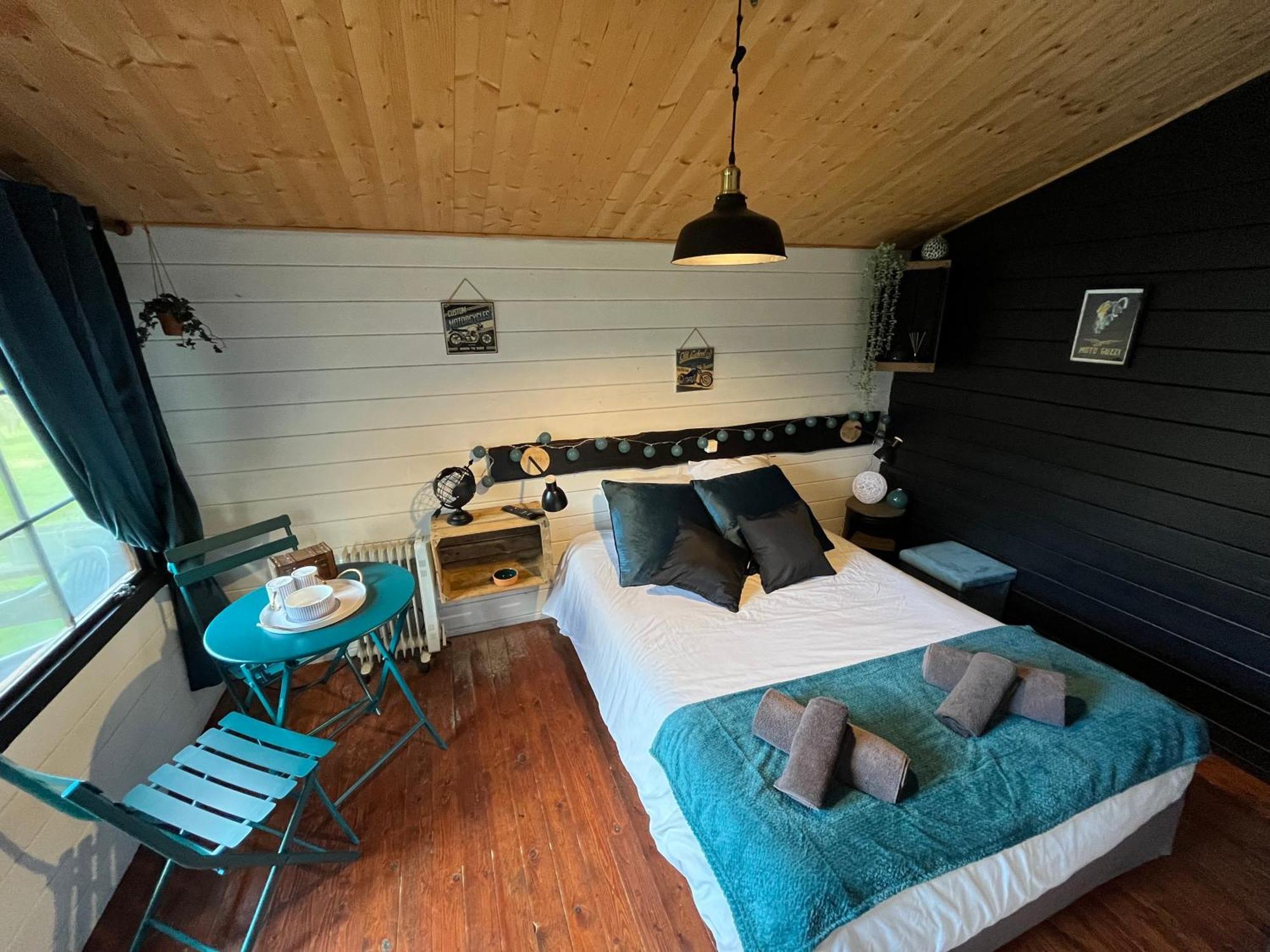 לקון "Le Maloya" Chalets Independants -Chambre Balneo - Relais Motards מראה חיצוני תמונה