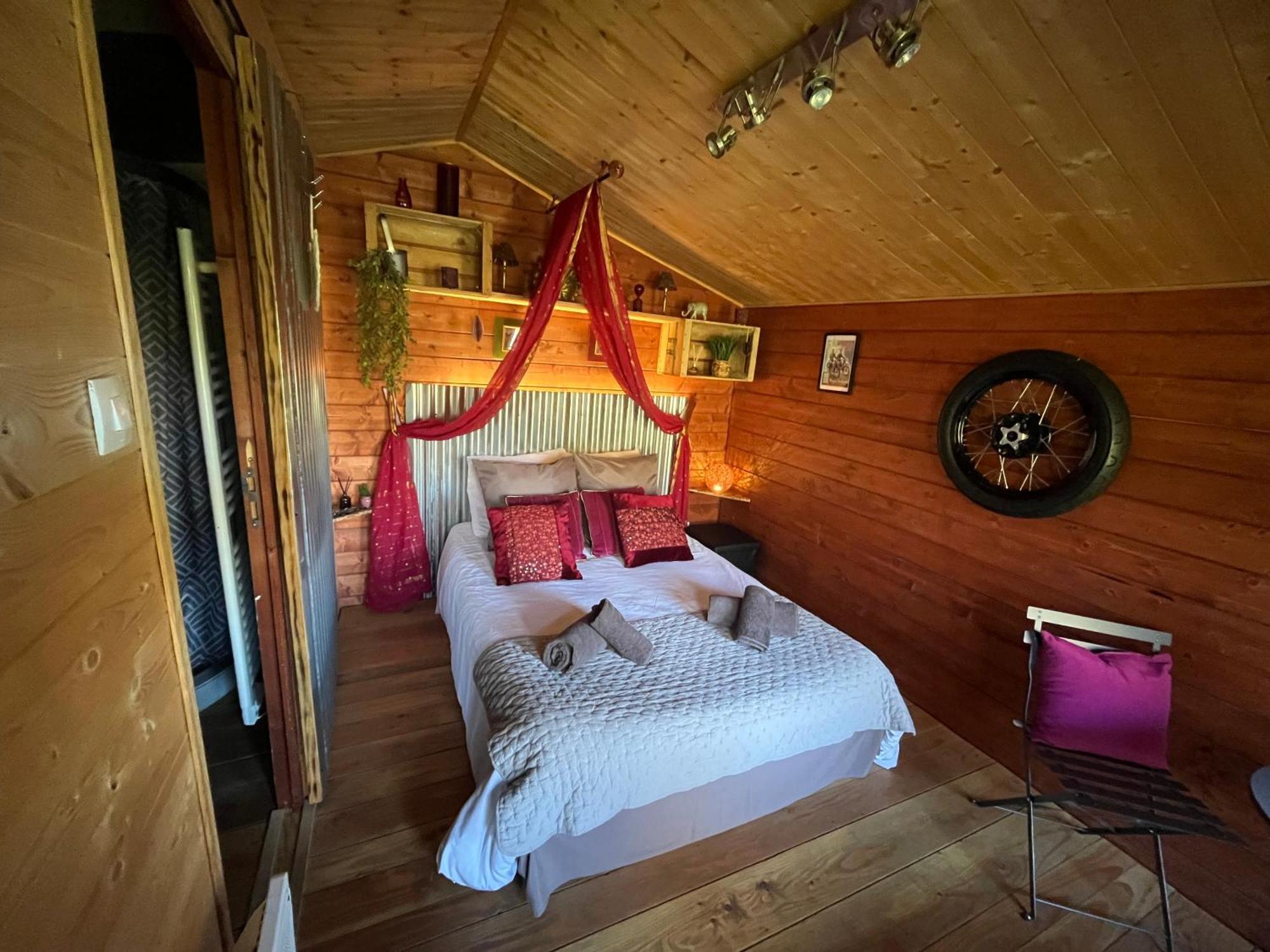 לקון "Le Maloya" Chalets Independants -Chambre Balneo - Relais Motards מראה חיצוני תמונה
