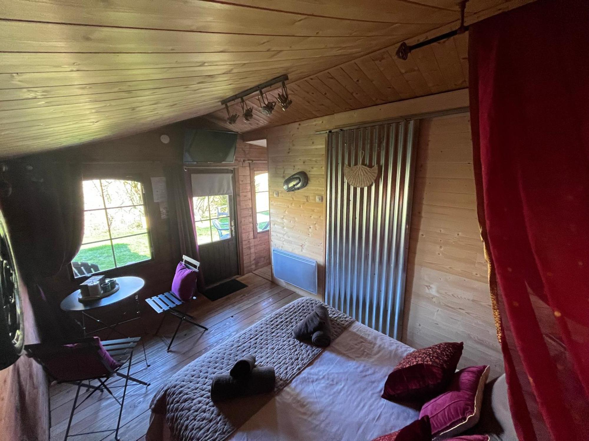 לקון "Le Maloya" Chalets Independants -Chambre Balneo - Relais Motards מראה חיצוני תמונה